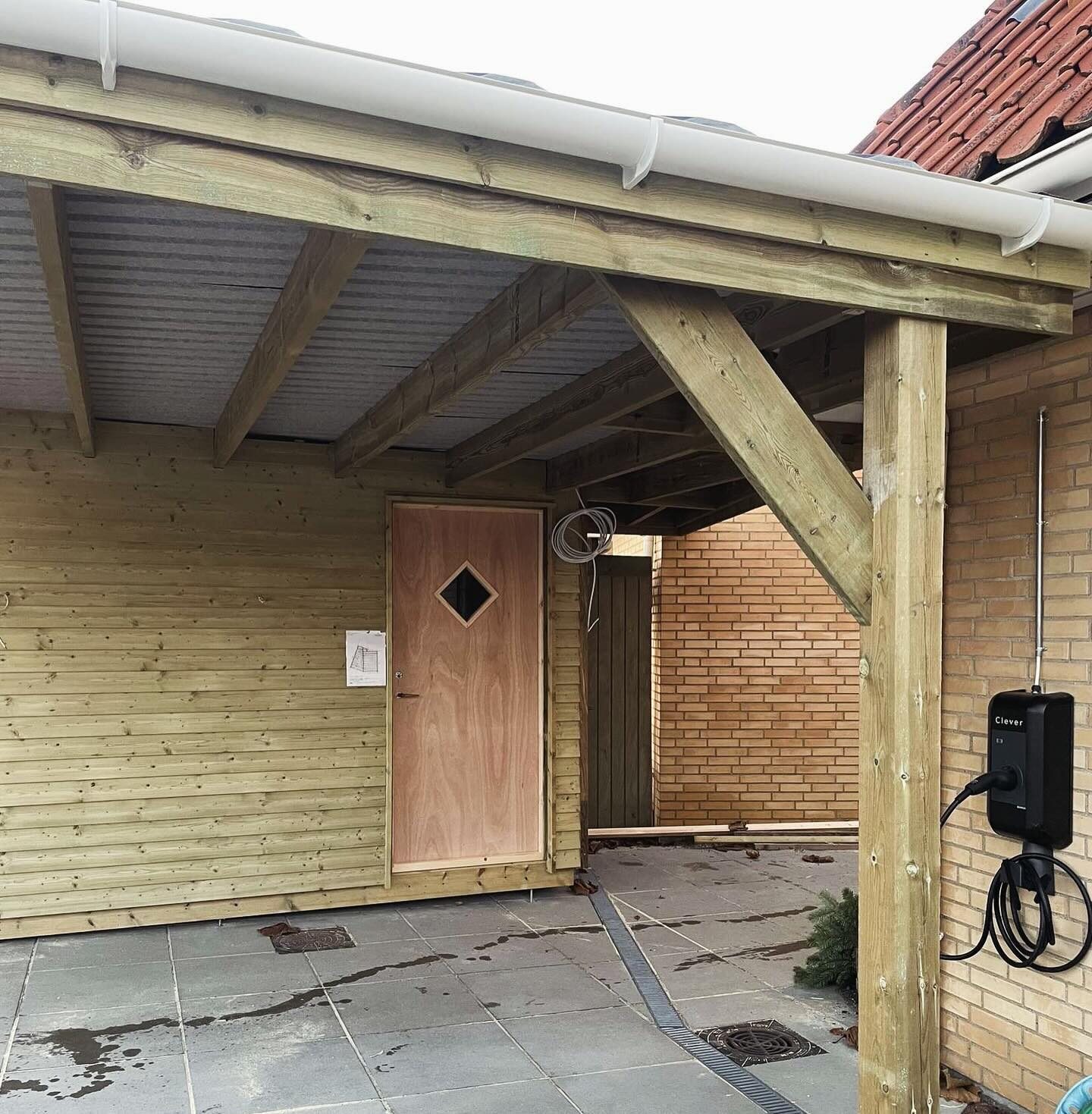 Carport Køge - Nyopført med Skur - Schaefer & Risom